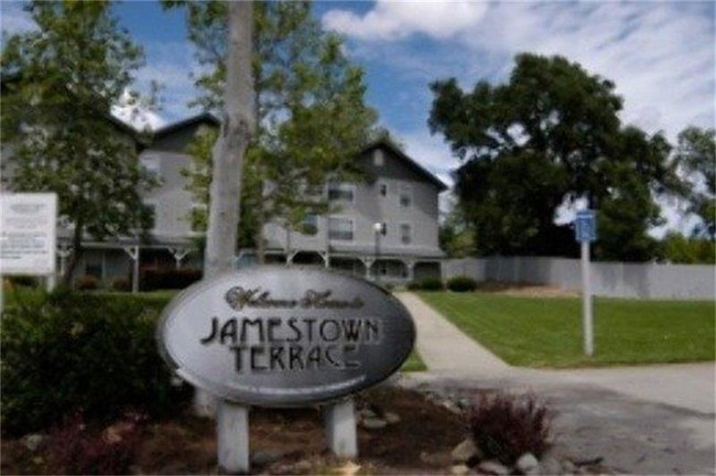 Foto del edificio - 10330 Preston Ln