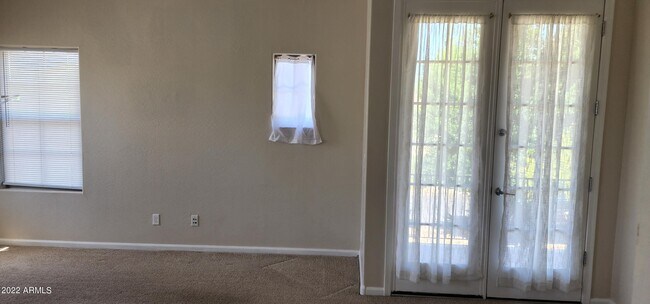 Foto del edificio - 13327 N 152nd Ave