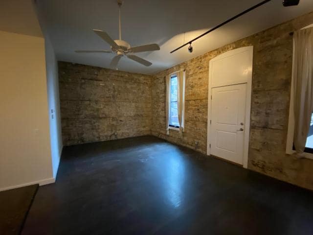 Building Photo - 2 bedroom in Chicago IL 60614