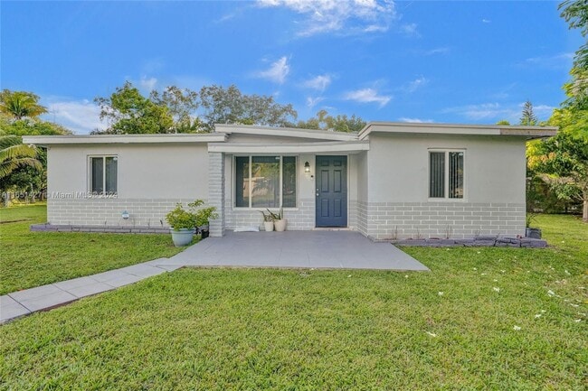 Building Photo - 3800 SW 58th Terrace