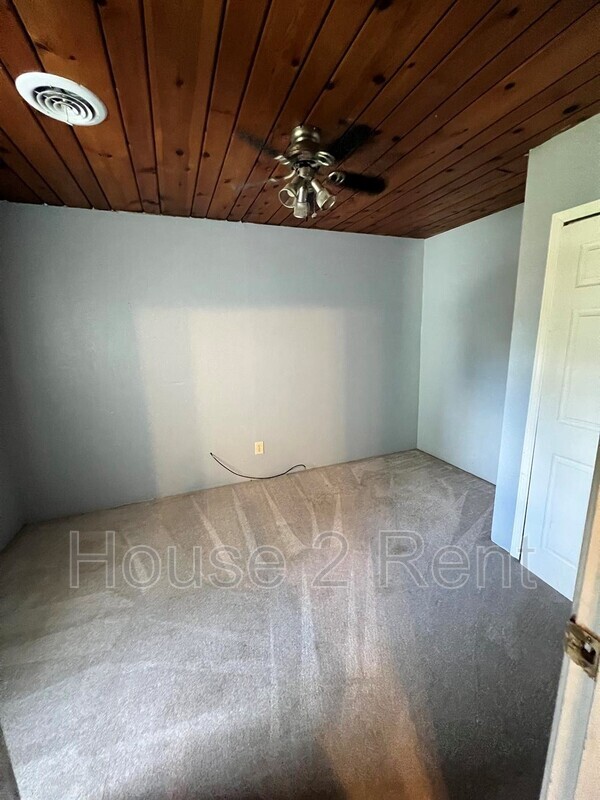 Building Photo - 1516 Cherry St
