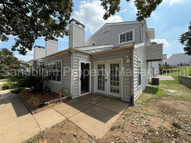 Building Photo - For Lease | South Tulsa - Townhouse | $150...