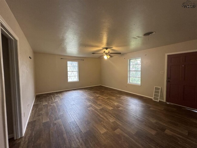 Building Photo - 4719 Cape Cod Dr