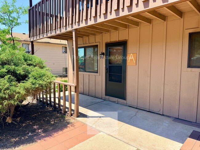 Building Photo - 1466 Hathaway Dr