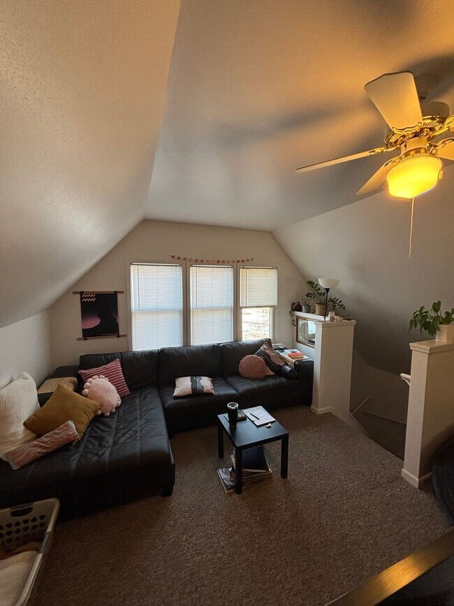 Foto del edificio - 122-124-124 E Lloyd St