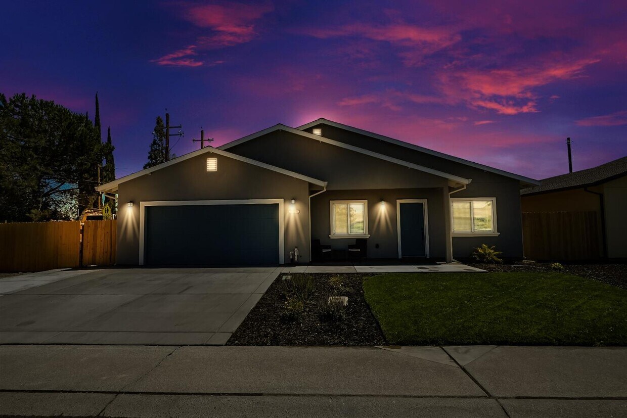 Foto principal - 4589 Meadow Way