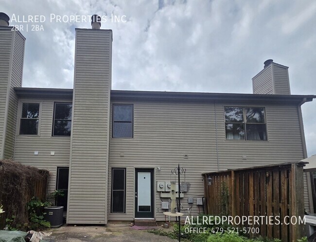 Foto del edificio - 2588 E Sweetbriar Dr