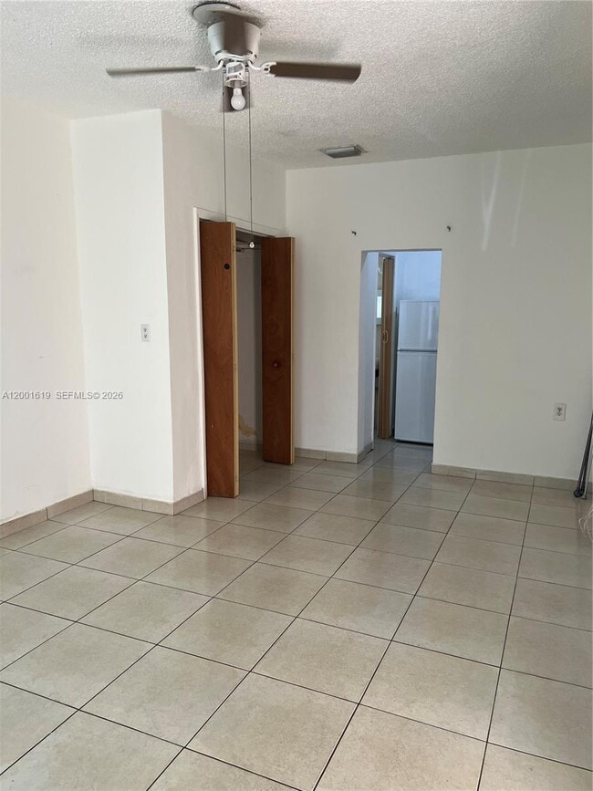 Building Photo - 1405 W 36th St