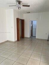 Building Photo - 1405 W 36th St