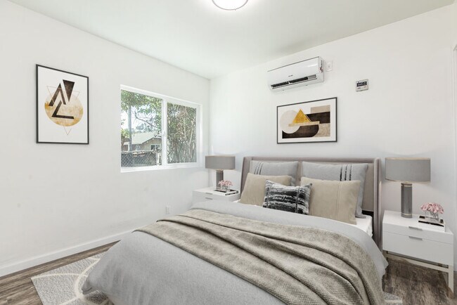 Building Photo - 2632 Arvia St Los Angeles, CA 90065