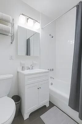 Foto del edificio - 315 Seventh Avenue