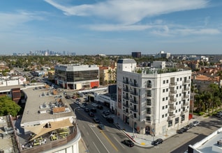 Building Photo - 5768 W 3rd St