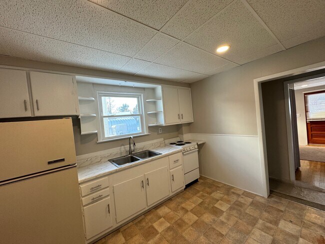 Building Photo - 2233 Guilderland Ave