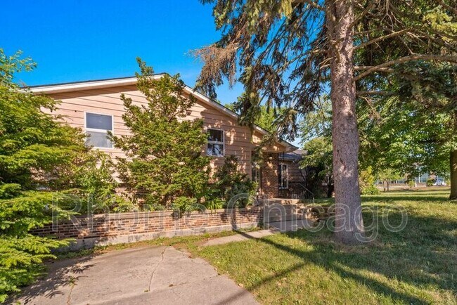 Foto del edificio - 1709 S Highland Ave