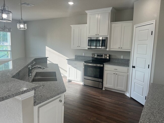 Photo - 3532 Mission St House