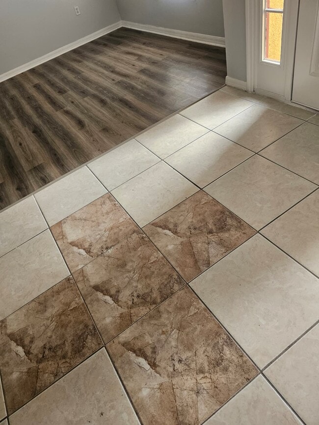 Foto del edificio - 302 Aylesbury Ct