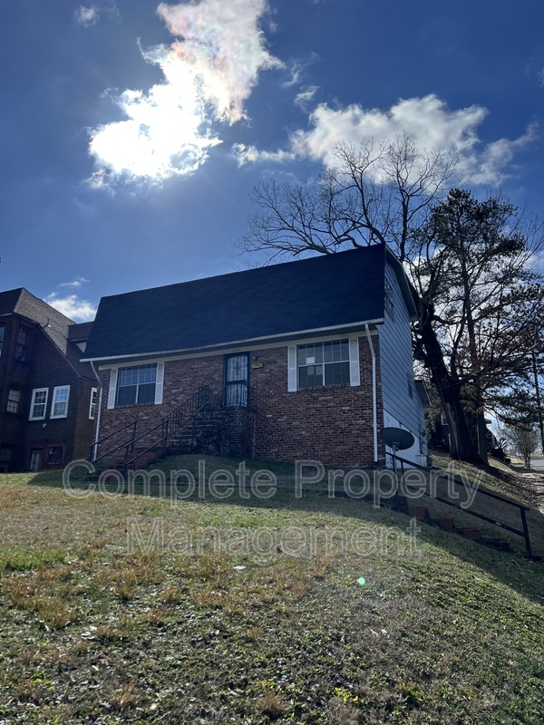 Foto principal - 1569 Graymont Ave W