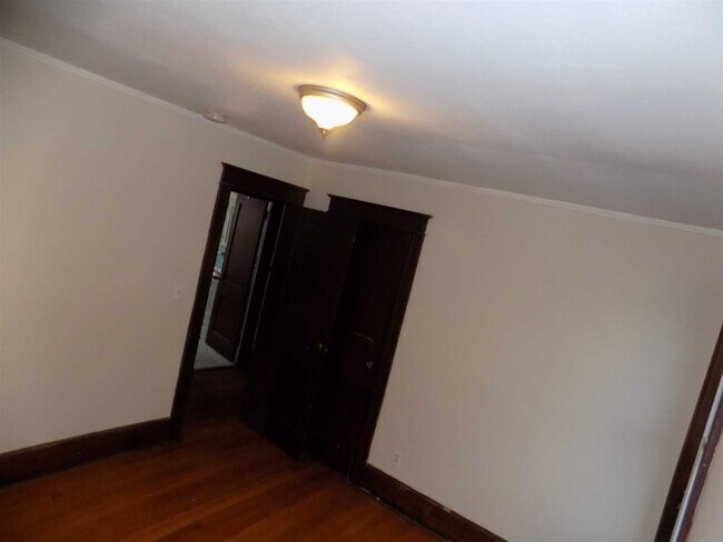 Foto del edificio - 111 Forbus St