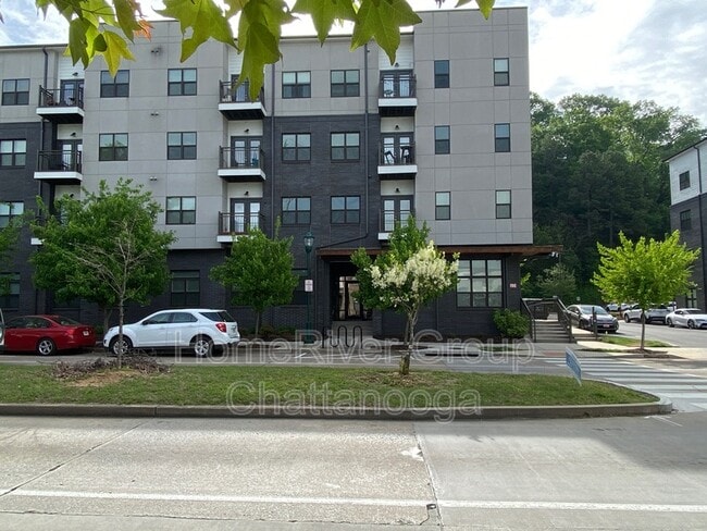 Building Photo - 782 Riverfront Pkwy