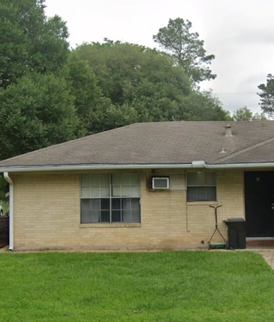 Primary Photo - 716 Fernwood St