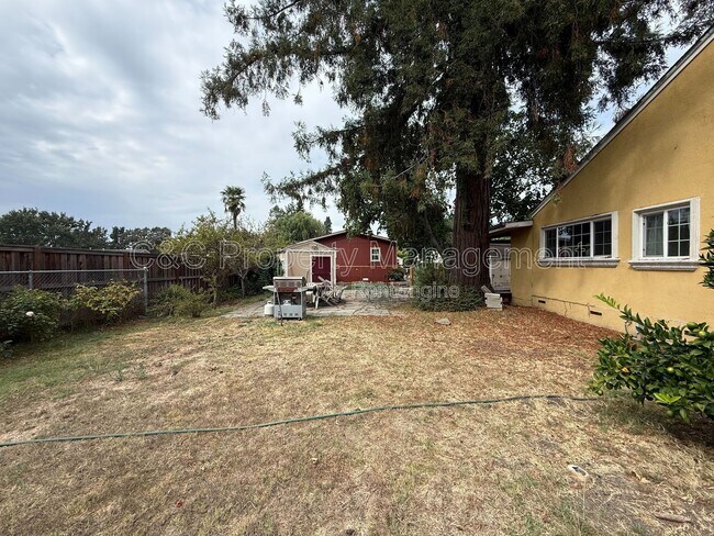 Building Photo - 1203 Stony Point Rd