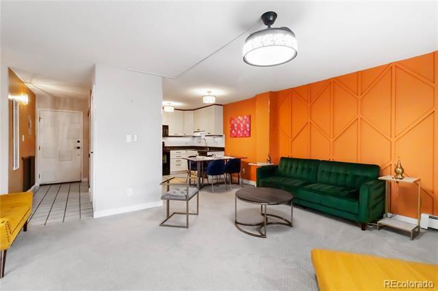 Foto del edificio - 6930 E Girard Ave
