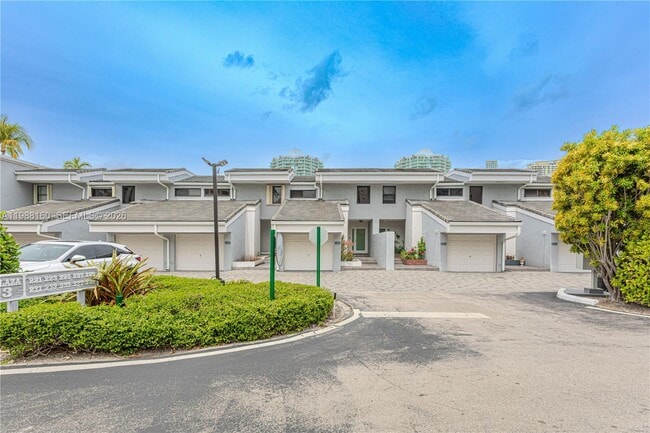 Foto del edificio - 231 Poinciana Island Dr