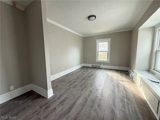 Foto del edificio - 3876 W 17th St