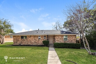 944 W Pleasant Run Rd