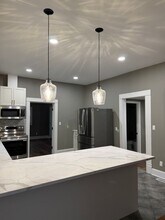 Building Photo - 1108 N Main St