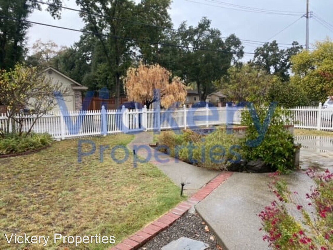 Foto del edificio - 4 br, 3 bath House - 32 Willow Avenue