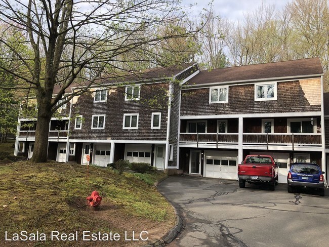 Building Photo - 2 br, 1.5 bath House - 4 Cardinal Drive