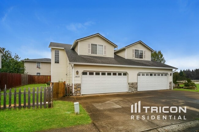 Building Photo - 1407 SW 7th Ct