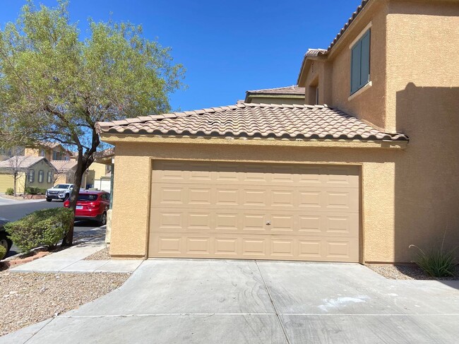 Building Photo - 3632 Hammock St