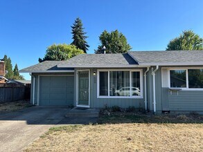 Building Photo - 510 NE 26th Ct