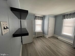 Building Photo - 6732 Maple Ave