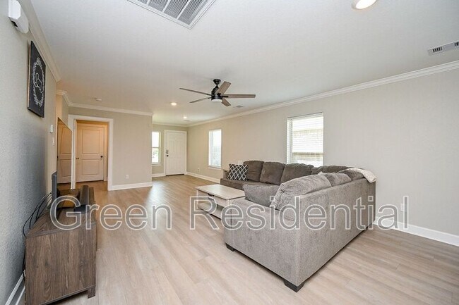Building Photo - 4235 Palmetto Grv Ln