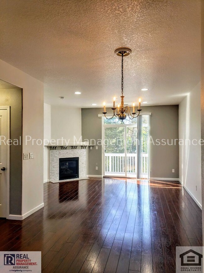Foto del edificio - 13620 SW Rosemary Ln