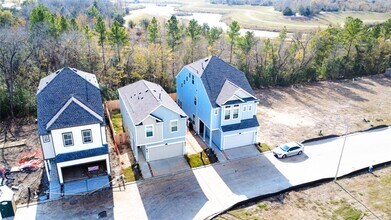 Building Photo - 3352 Vine Ter Trce