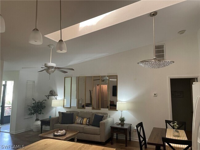 Building Photo - 1433 SW 51st Ln