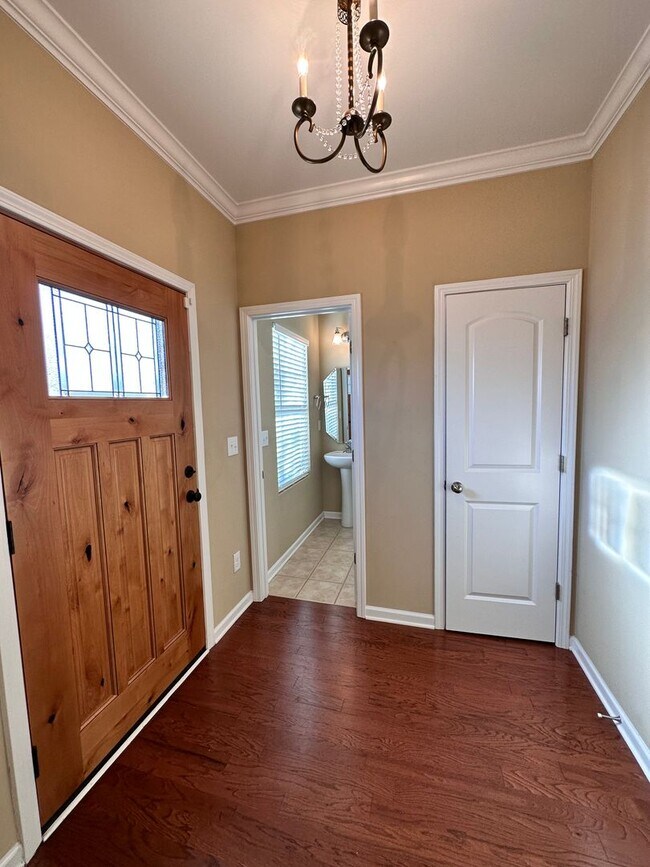 Foto del edificio - Exclusively Offered by Muse Realty Rentals...