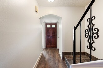 Building Photo - 13228 Trail Hollow Dr