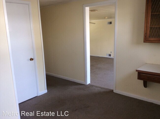 Building Photo - 3 br, 2 bath House - 2024 W Dupont Rd