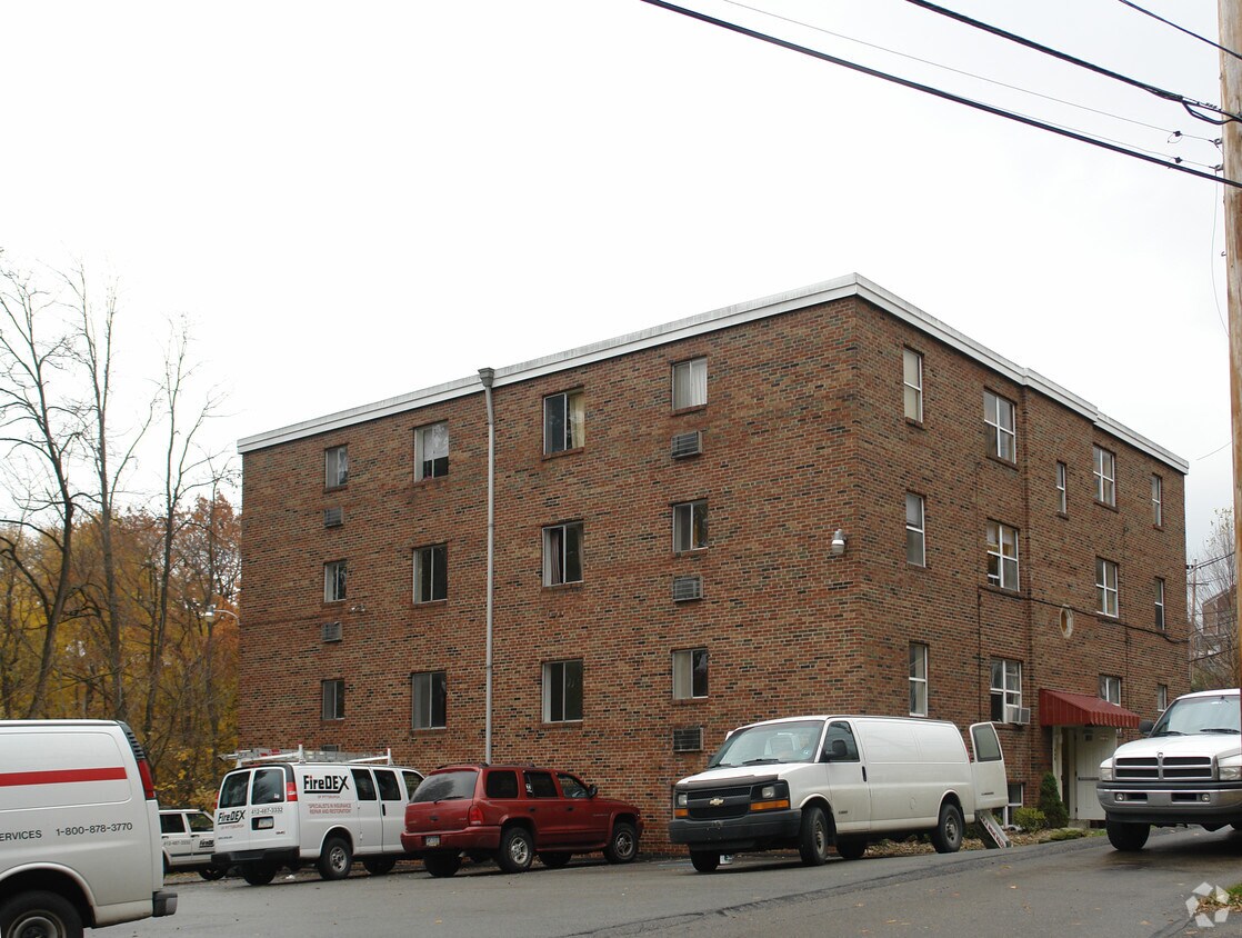 Building Photo - 442 Center Ave