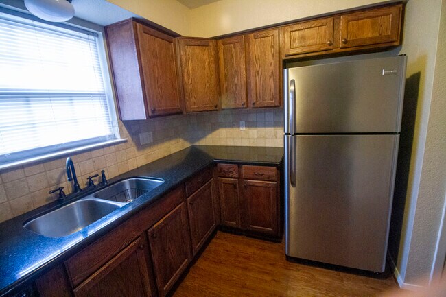 Kitchen - 1100 Spring Loop