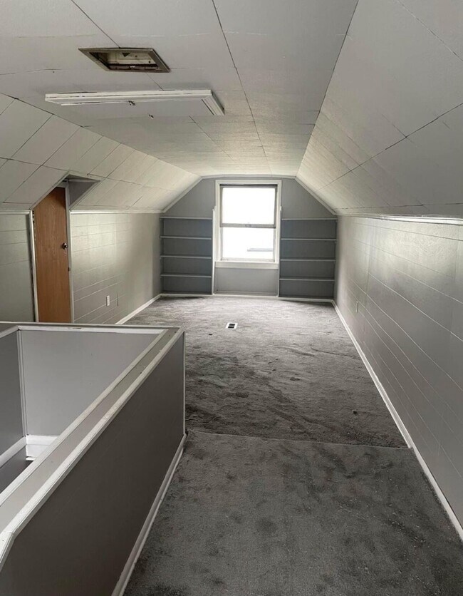 Building Photo - 12024 Rossiter