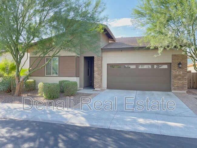 Building Photo - 273 E Lantana Dr