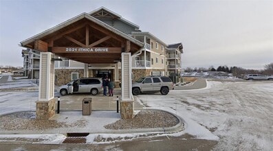 Building Photo - 2821 Ithaca Dr