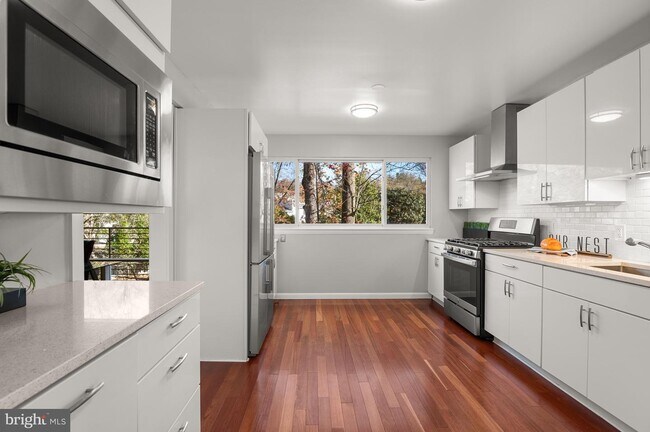 Building Photo - 4809 Bending Ln NW