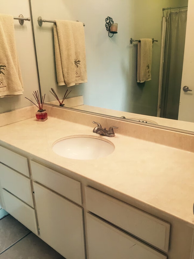 Foto del edificio - 901 N Alfred St